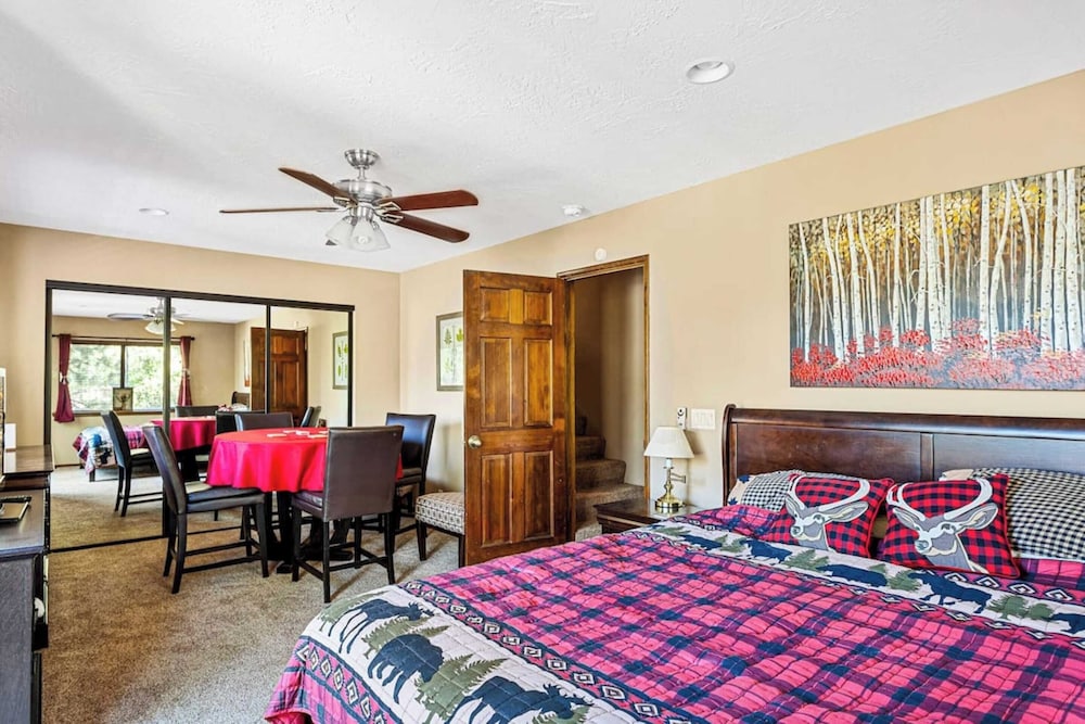 Sutter Ln by Avantstay Beautifully Remodeled Kitchen 4cabin chic Bedrooms - photo 12
