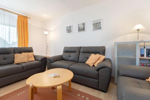 Am Scheidebach 15 Bachstelze — 4-Star Luxury Hotel in Gromitz, Germany