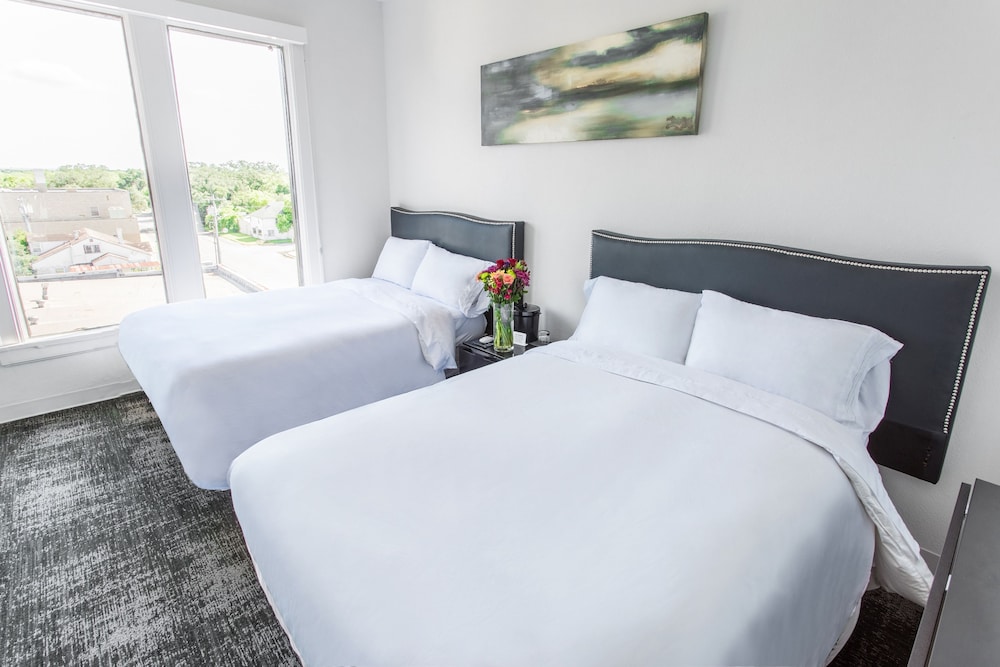 Park Plaza Hotel Seguin - photo 12