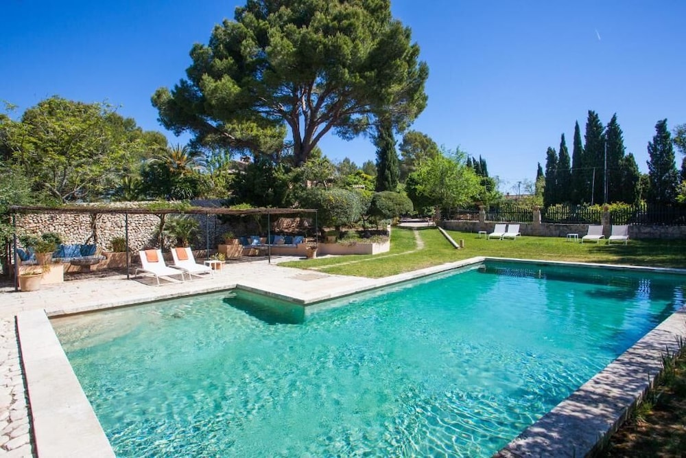 Hotel Agroturismo Possessió Binicomprat — 4-Star Luxury Hotel in Algaida, Spain