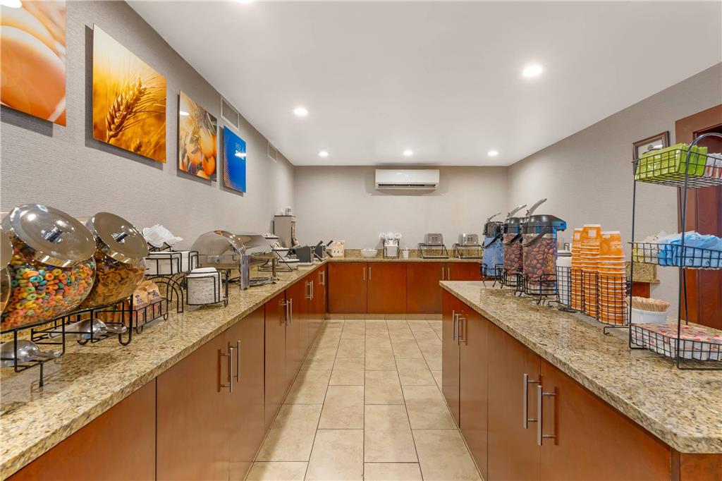 Comfort Inn Anaheim Resort - photo 26