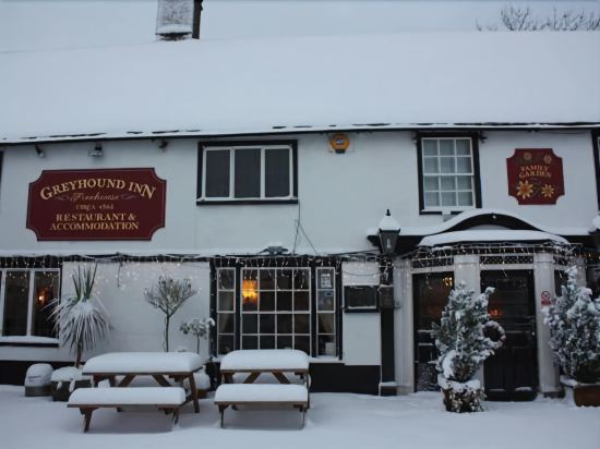 The Greyhound Inn - carbon neutral hotel in Wadhurst
