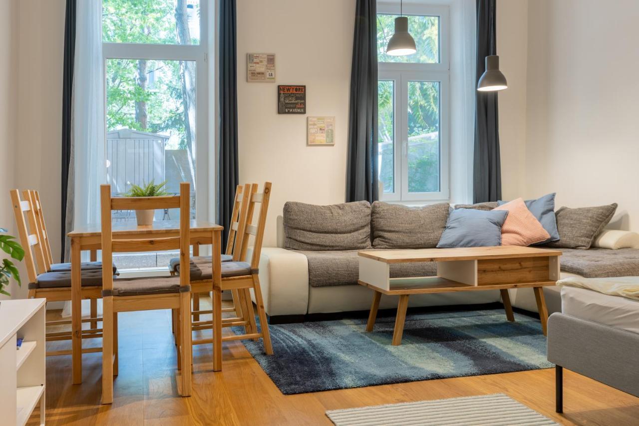 Cozy Apartment 2 Private terraces 8 min to city center — 4-Star Luxury Hotel in Vienna, Austria