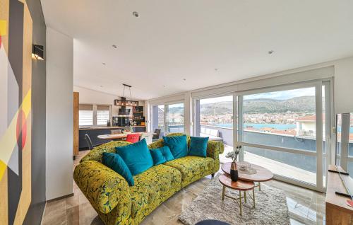 Premium Apartment with jacuzzi — 4-Star Luxury Hotel in Trogir, Croatia