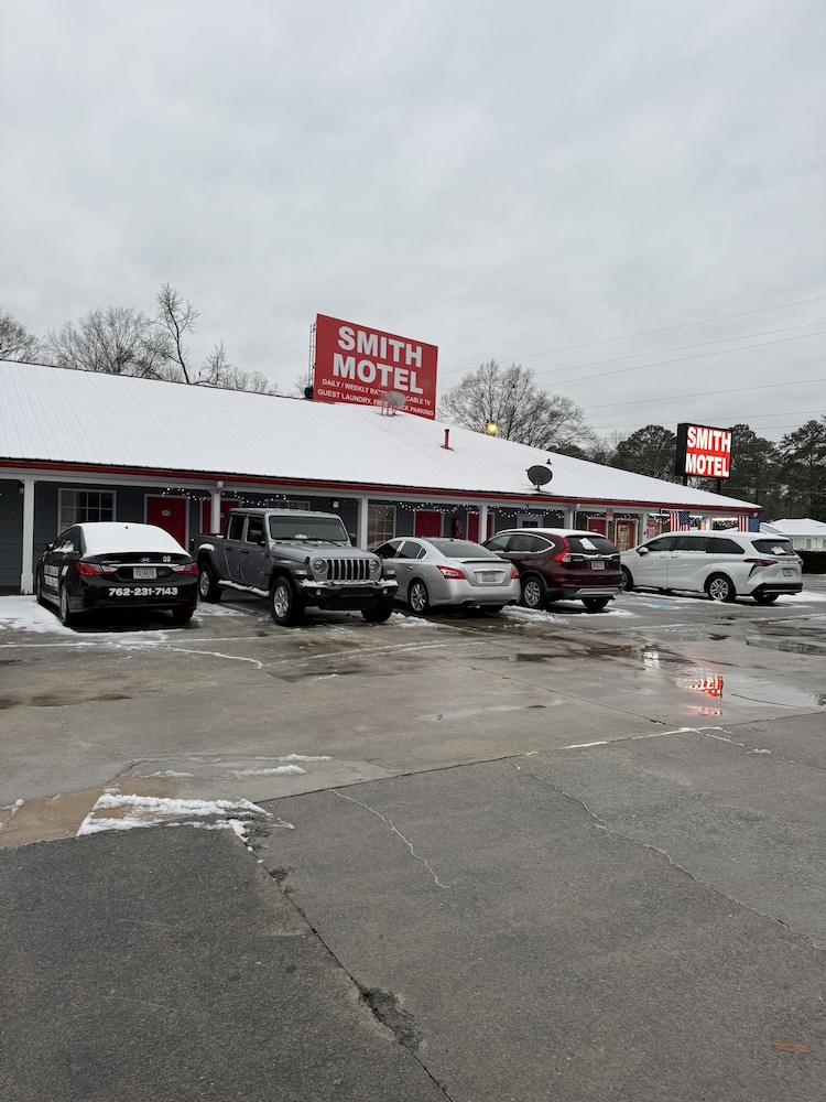 Smith Motel - photo 11