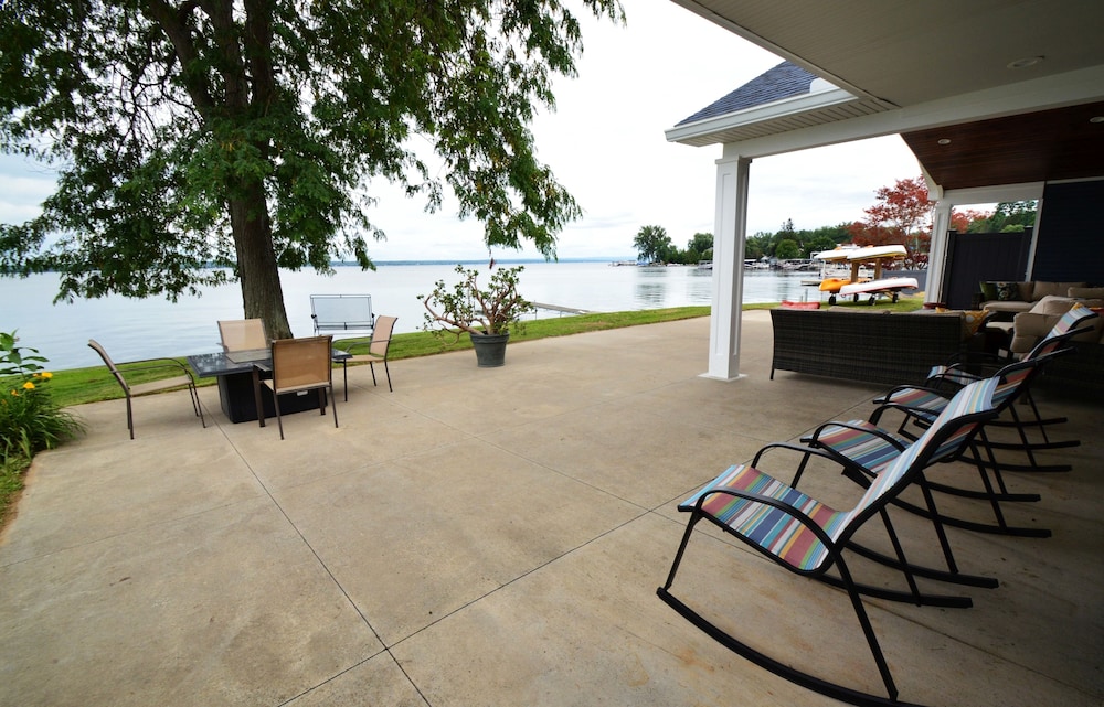 Waters Edge B&B Resort - photo 33
