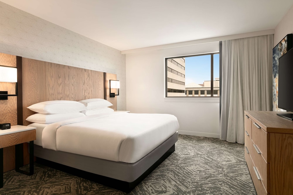 DoubleTree by Hilton Canton Downtown - photo 17
