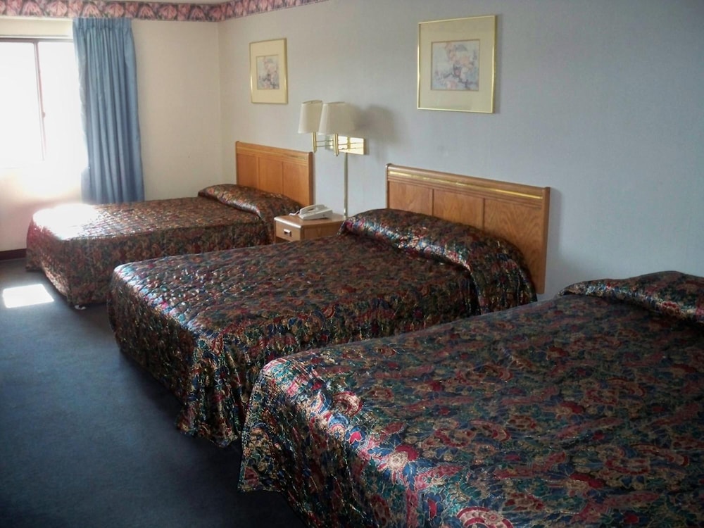 Economy Inn Wentzville - photo 13
