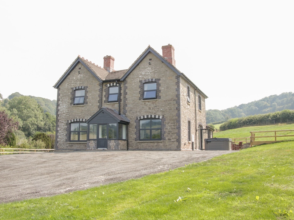 The Farm — Presteigne