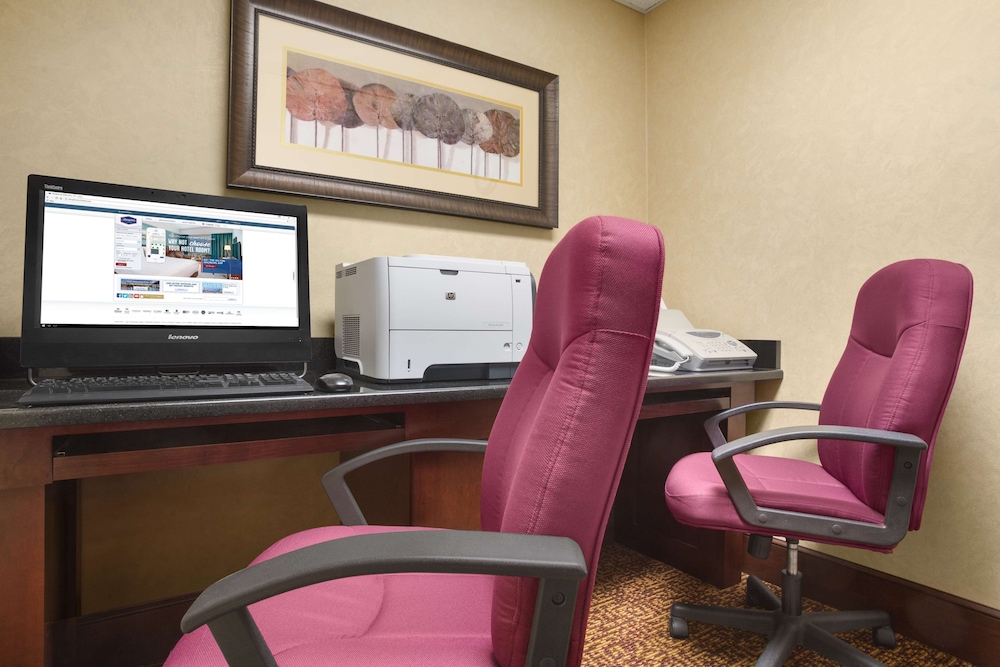 Hampton Inn Forrest City - photo 27