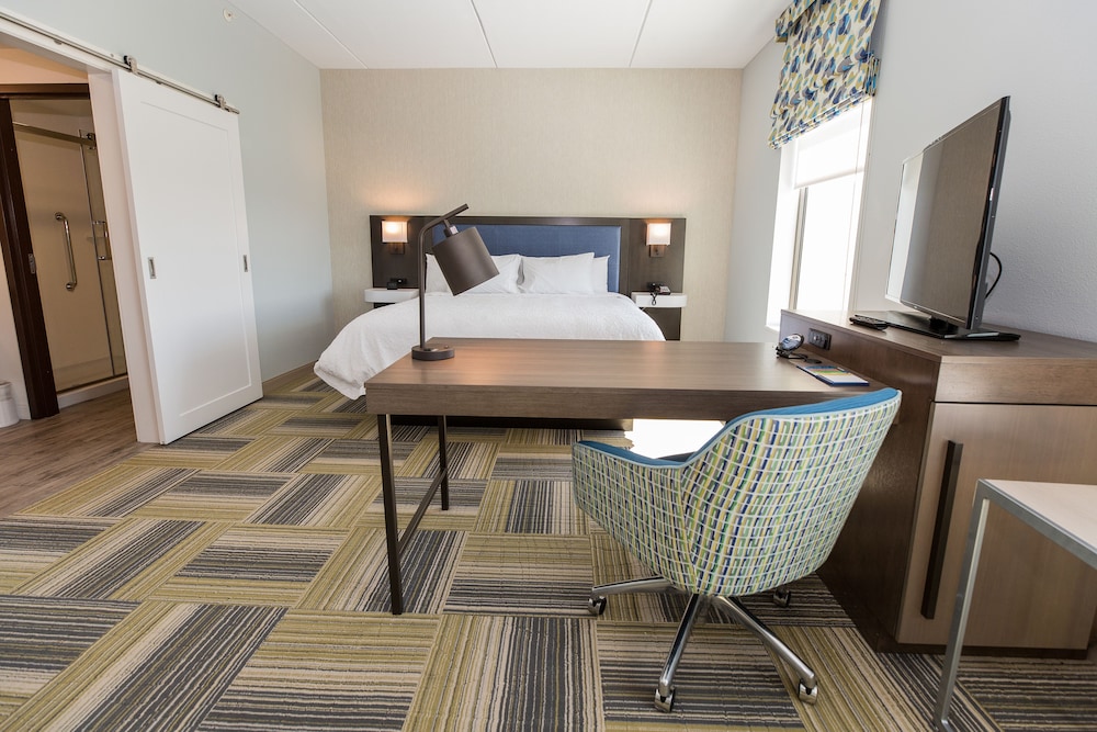 Hampton Inn & Suites Syracuse North Airport Area - photo 18
