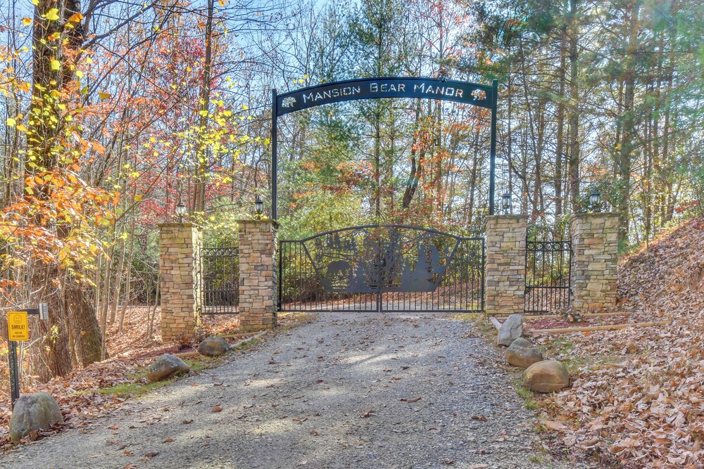 Blairsville Mansion w Hot Tub Casino Games - photo 27