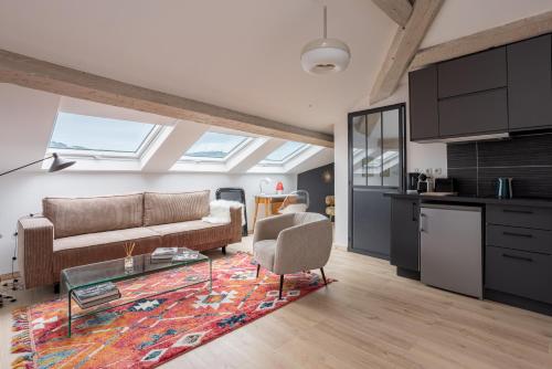 Appartement sous les toits 5 min du palais A pied — 4-Star Luxury Hotel in Cannes, France