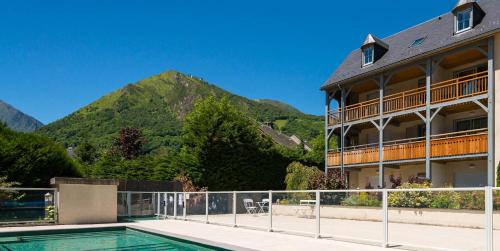 Duplex 10 Personnes - carbon neutral hotel in Unknown City