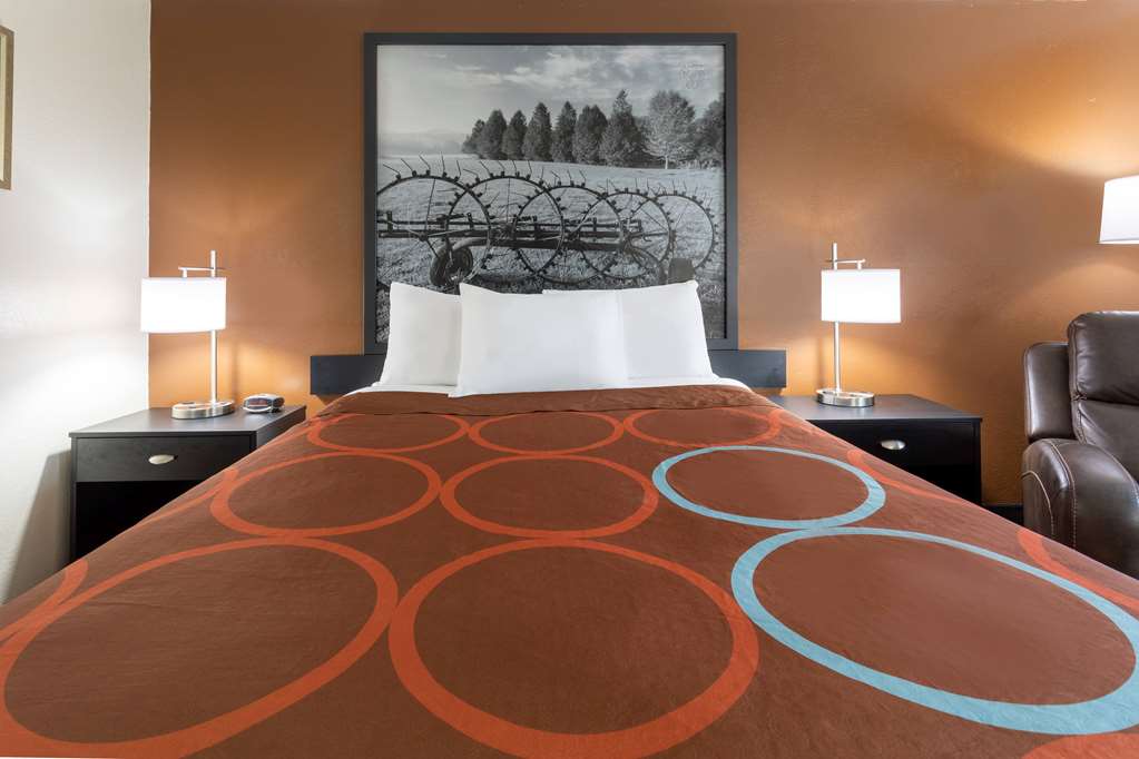 Super 8 By Wyndham Wooster - photo 18