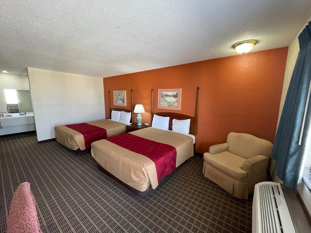Knights Inn By Capital O Emporia I 35 - photo 29