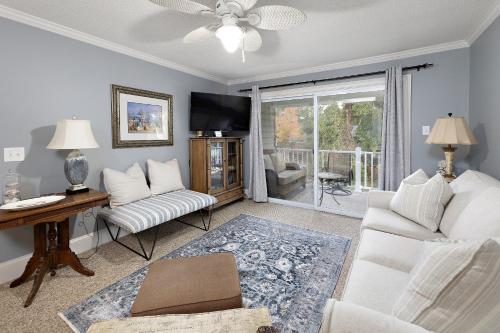 Ocean Walk E 14 in Saint Simons Island, United States