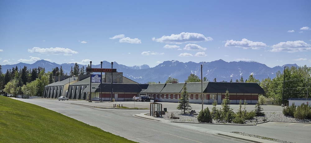 The Crestwood Hotel in Hinton, Canada