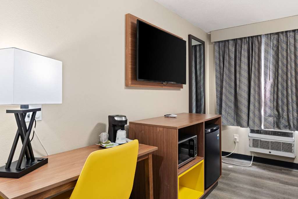Days Inn by Wyndham Albuquerque I 25 - photo 36