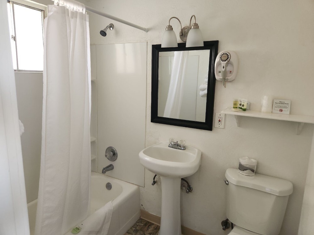 The View Motel - photo 25