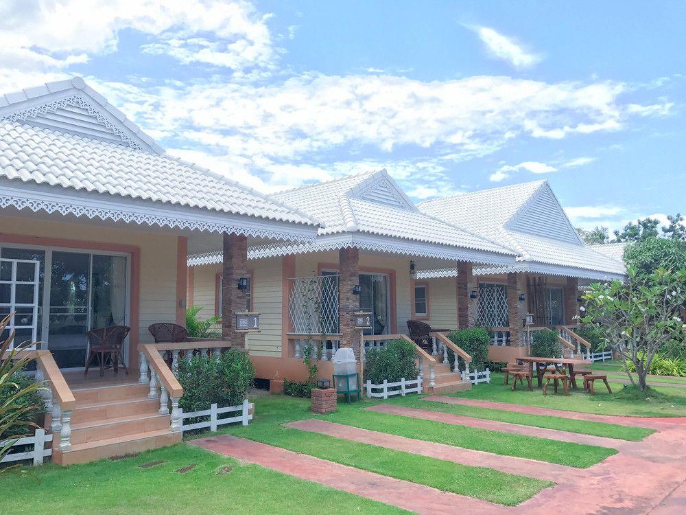 Mango Home Resort & Bistro in Pran Buri, Thailand
