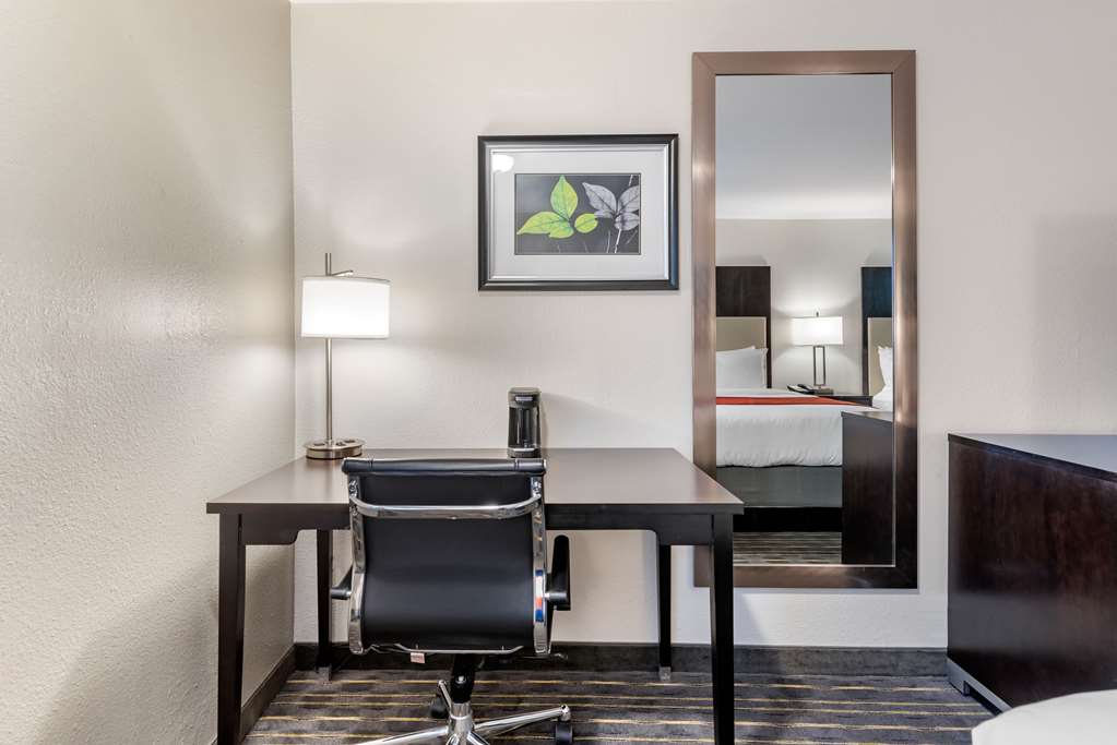 Comfort Inn & Suites Tigard near Washington Square - photo 17