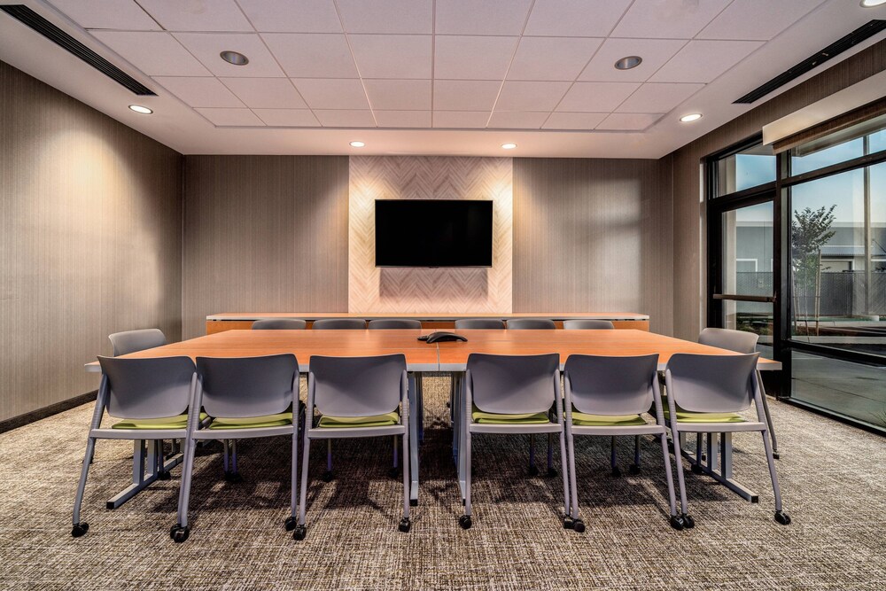 SpringHill Suites by Marriott Oakland Airport - photo 8