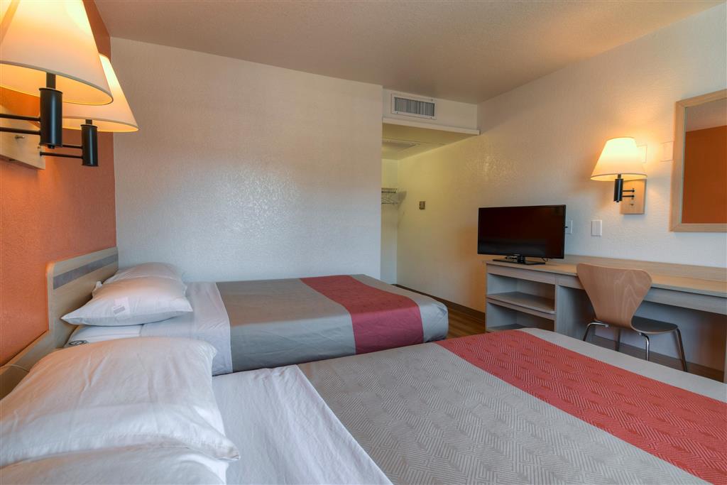 Motel6 Jurupa Valley CA Riverside West - photo 10