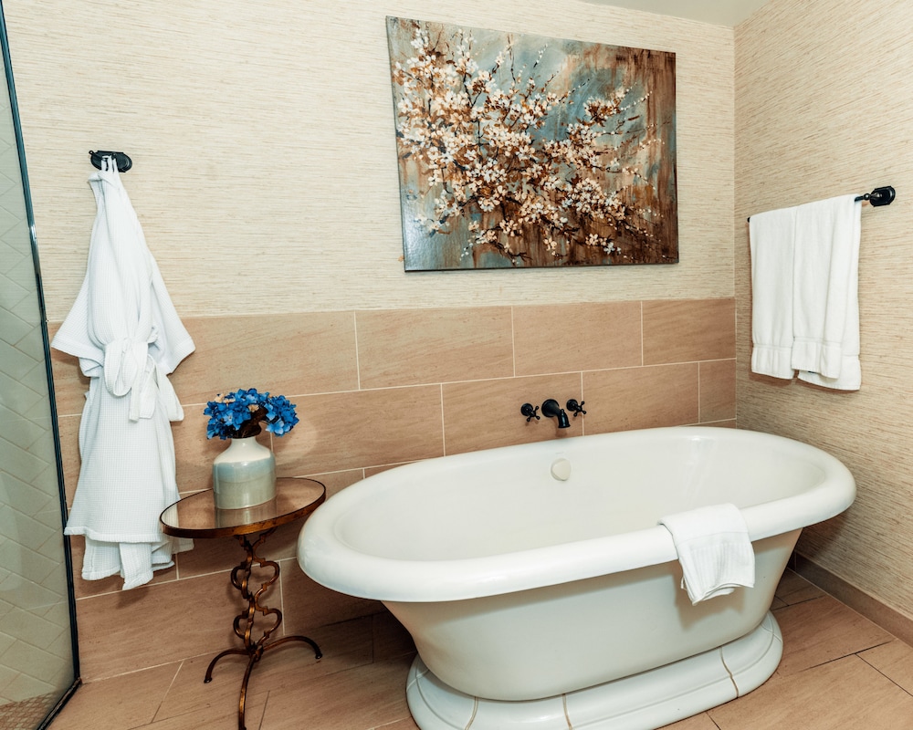 The Chateau at Lake La Quinta - photo 21