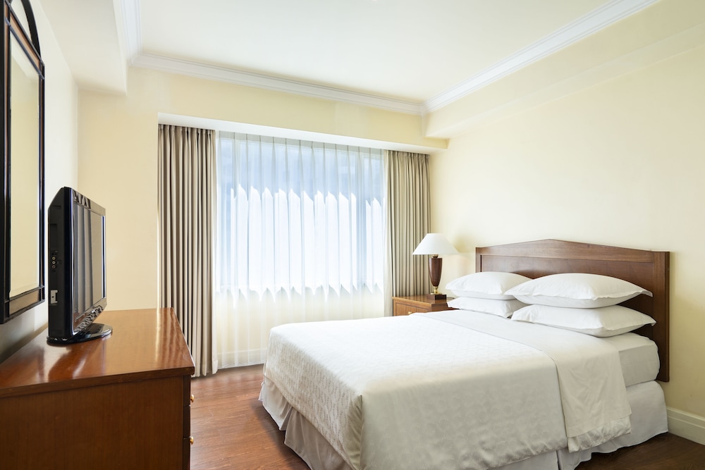 Sheraton Surabaya Hotel and Towers — Surabaya — photo 4