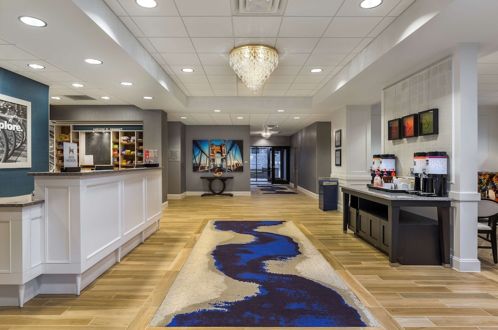 Hampton Inn & Suites Newport Cincinnati - photo 6