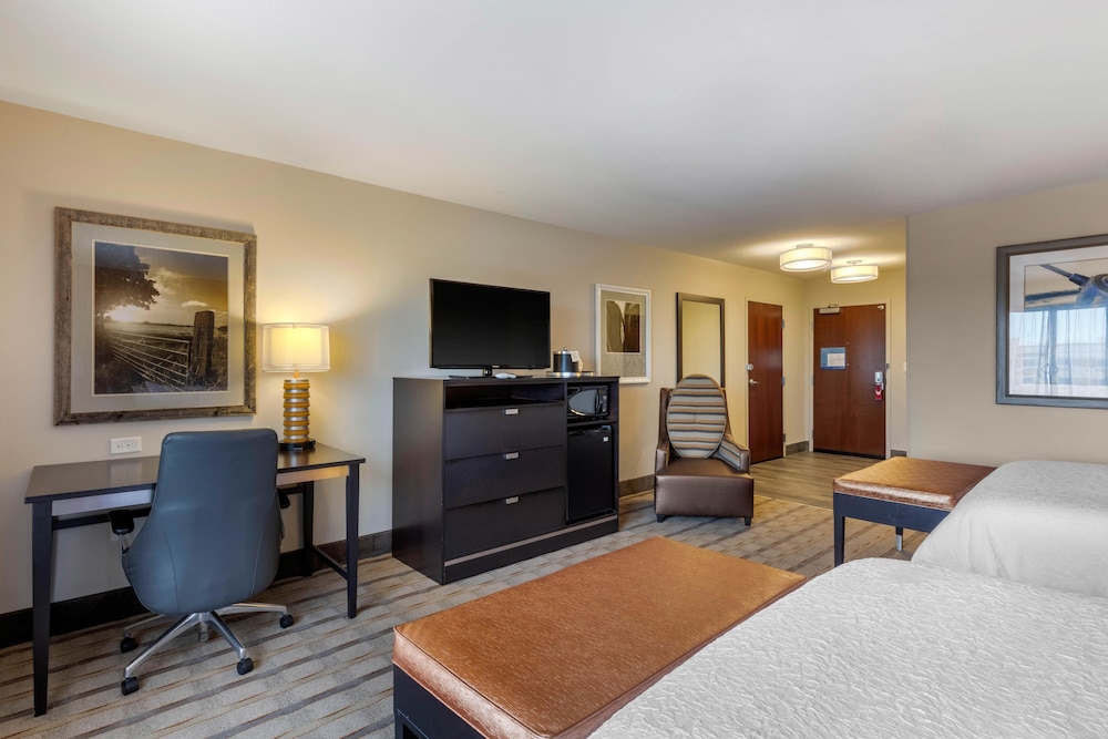 Hampton Inn & Suites Columbus - photo 12