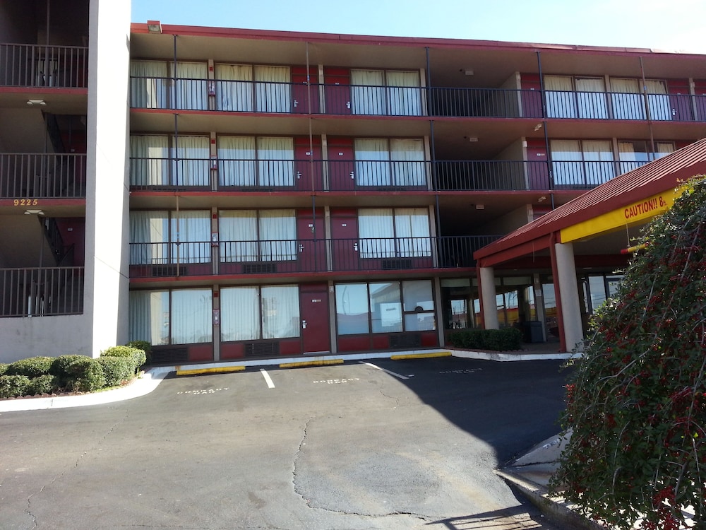 Parkway Inn of Birmingham - photo 17