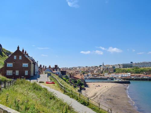 Captains Cottage E3643 — 4-Star Luxury Hotel in Whitby, United Kingdom