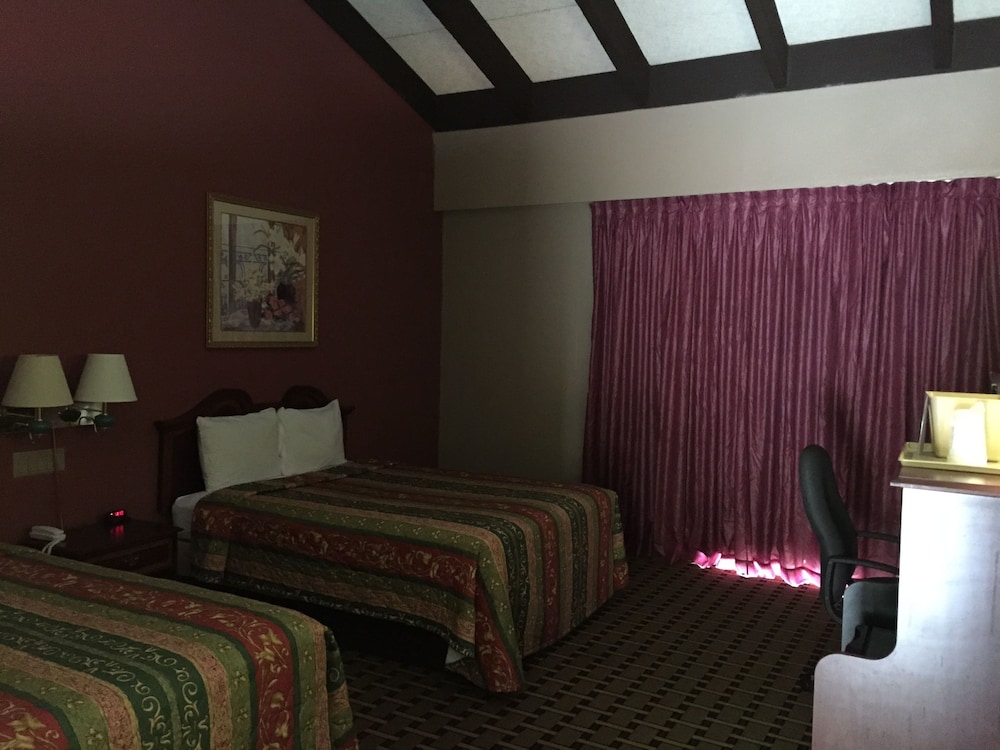 Americas Best Value Inn Franklin - photo 23