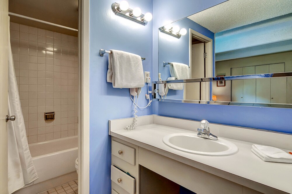 Wheeler at East Village by Copper Mountain Lodging - photo 2