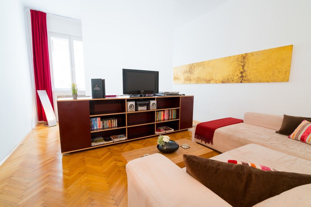 Vienna Residence Conventient Apartment for 2 with Perfect Airport Connection — 4-Star Luxury Hotel in Vienna, Austria