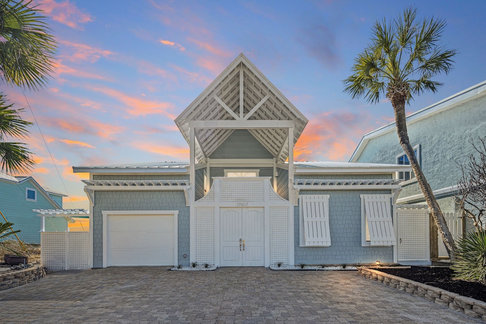 Luxury Gulf Front Property Directly on the Beach Sleeps 15 - photo 55