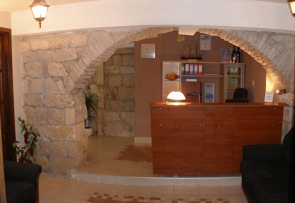 Carol Rooms — Trogir — photo 3