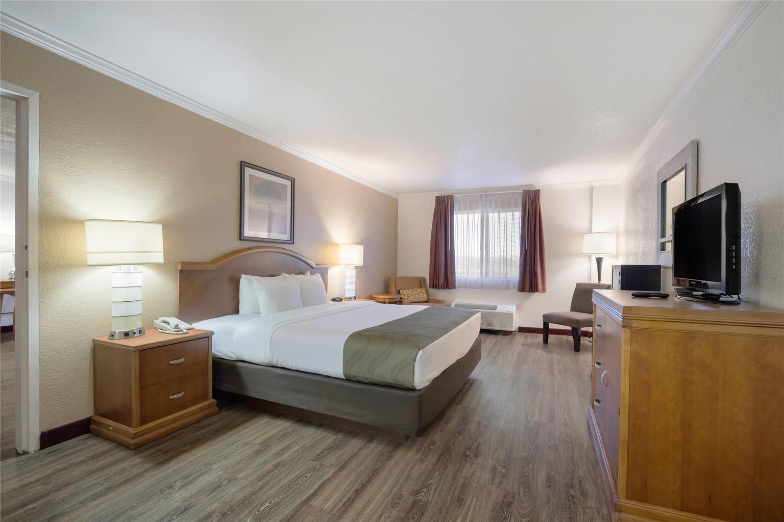 Quality Inn & Suites Lake Havasu City - photo 12