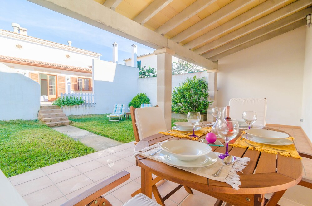 Paramola - carbon neutral hotel in Llucmajor