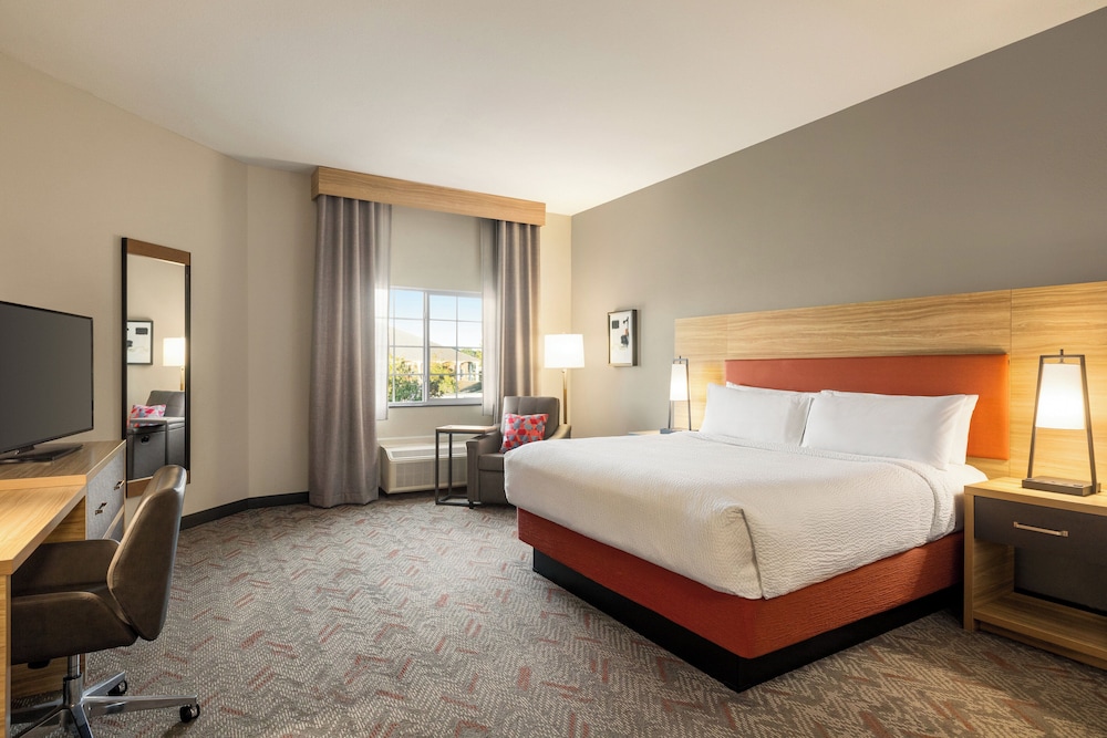 Candlewood Suites Mount Pleasant by IHG - photo 26