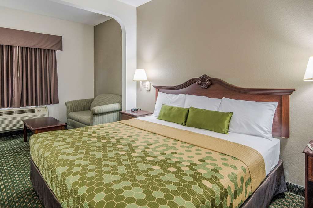 Econo Lodge Weatherford - photo 8