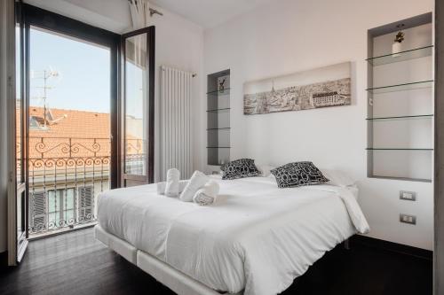Stylish Top Floor apt; Milano Design Disctrict — 4-Star Luxury Hotel in Milan, Italy