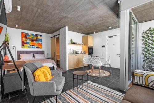 Seaside Studio Perfect Location — 4-Star Luxury Hotel in Cape Town, South Africa
