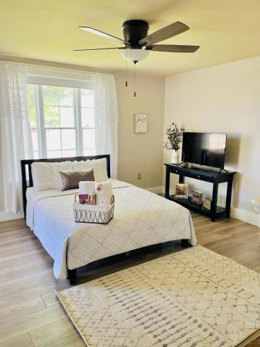 Little Hollywood Suite @ The Historic Kanab Inn — 4-Star Luxury Hotel in Kanab, United States