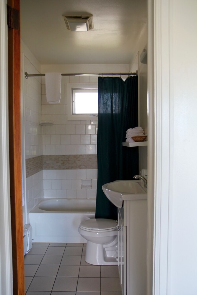 Sara Placid Inn & Suites - photo 60