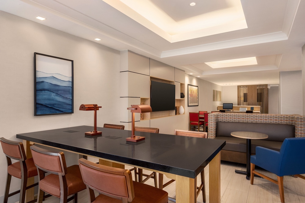 Holiday Inn Express Hotel & Suites Denver Airport by IHG - photo 28