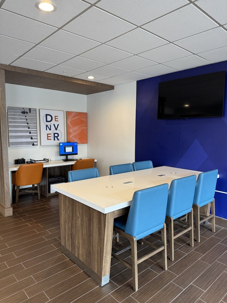 Holiday Inn Express Denver Central North by IHG - photo 49