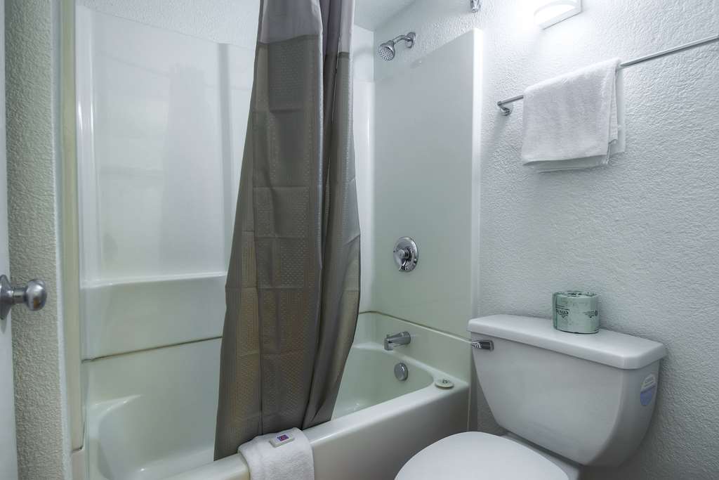 Motel 6 Rancho Mirage CA Palm Springs - photo 17